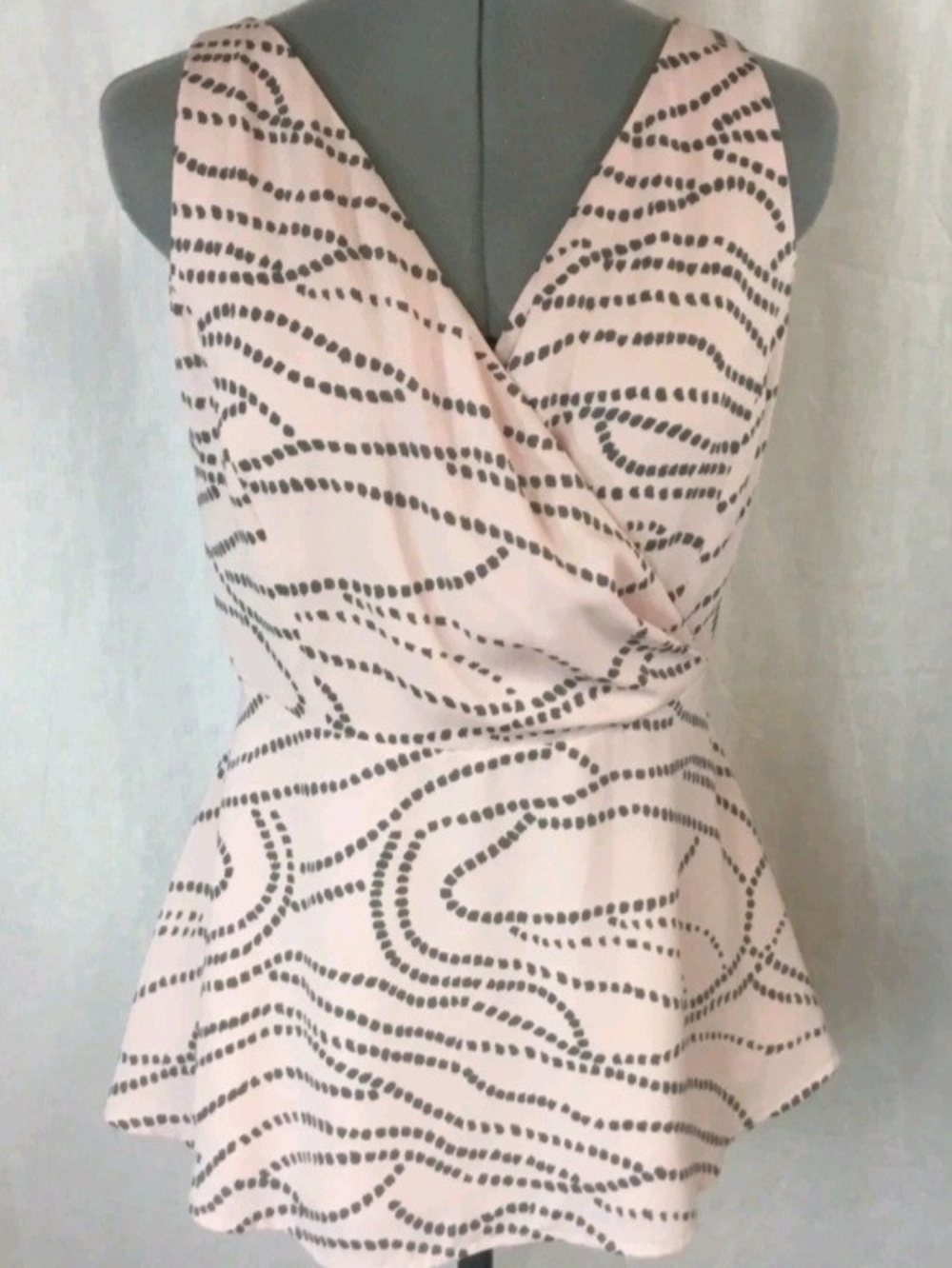 CAbi Sofia Cami Blush Pink and Gray Dotted Surplice Peplum Top. Size 10